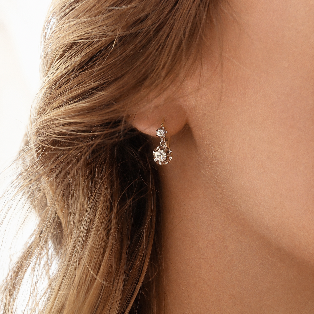Boucles d’oreilles anciennes : choisir selon son visage